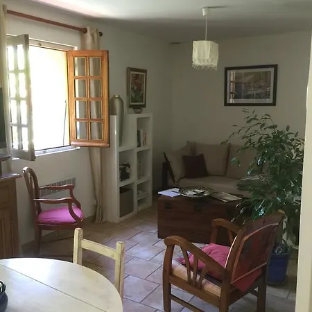 , Maison De Avec Exterieur Et Terrasse Fleurie Meuble Tourisme 3 Etoiles 펜션