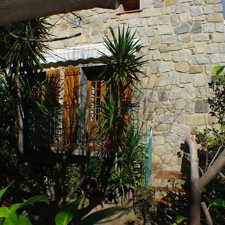 펜션 , Maison De Avec Exterieur Et Terrasse Fleurie Meuble Tourisme 3 Etoiles Santa-Lucia-di-Tallano