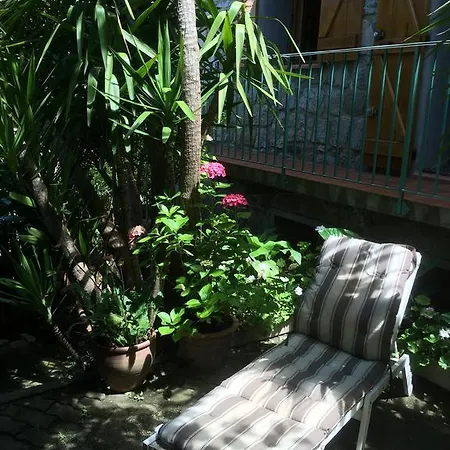 , Maison De Avec Exterieur Et Terrasse Fleurie Meuble Tourisme 3 Etoiles