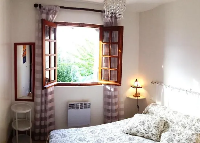 Holiday home , Maison De Avec Exterieur Et Terrasse Fleurie Meuble Tourisme 3 Etoiles Santa-Lucia-di-Tallano