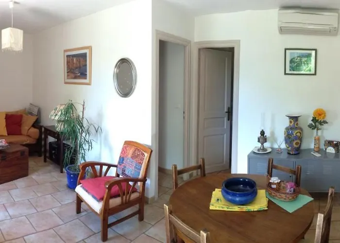 Holiday home , Maison De Avec Exterieur Et Terrasse Fleurie Meuble Tourisme 3 Etoiles *