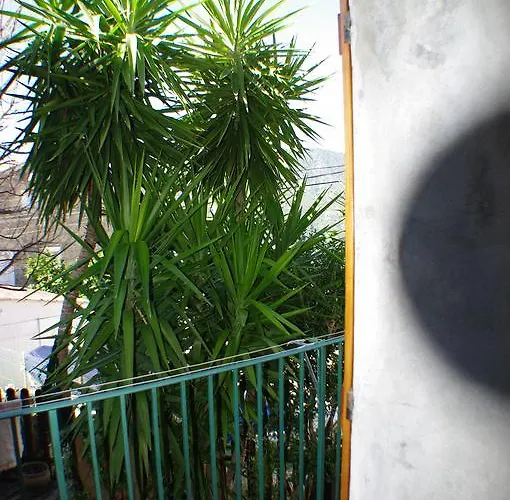 Holiday home , Maison De Avec Exterieur Et Terrasse Fleurie Meuble Tourisme 3 Etoiles *